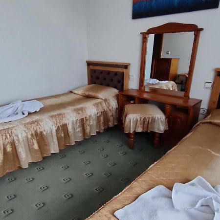 Guest Rooms Grachenovi Bansko Esterno foto