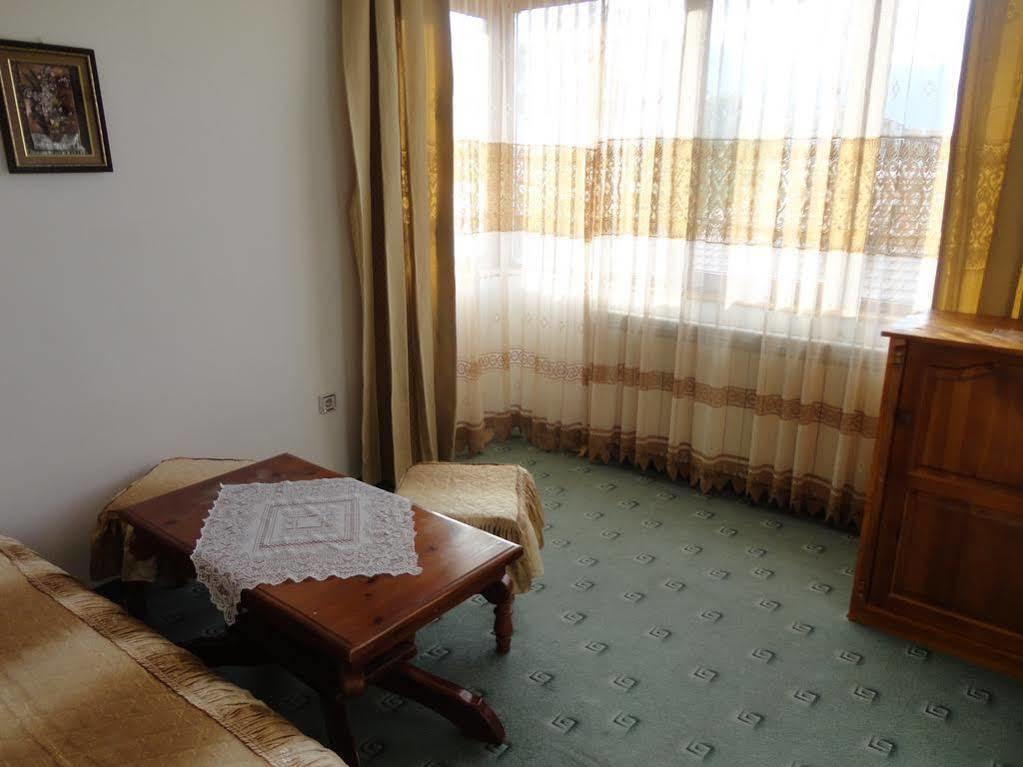 Guest Rooms Grachenovi Bansko Esterno foto